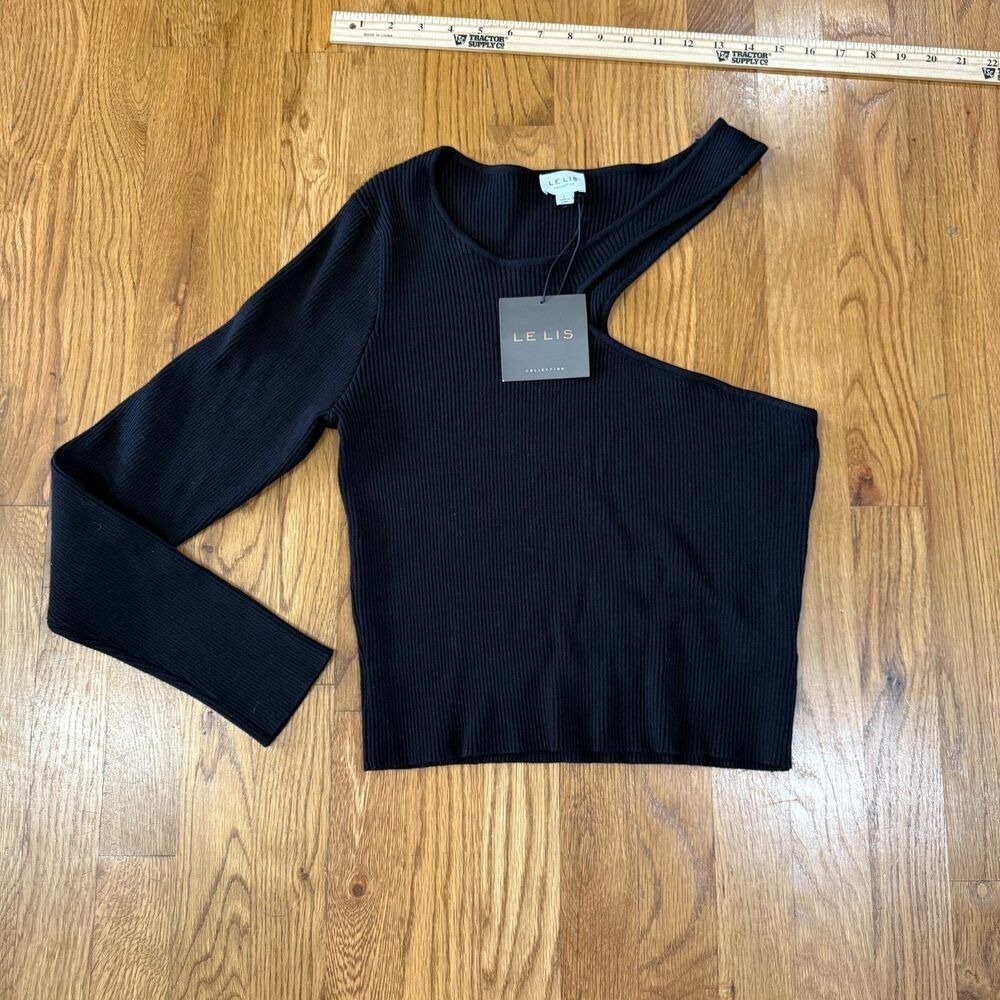 Le Lis Black Sweater Larger